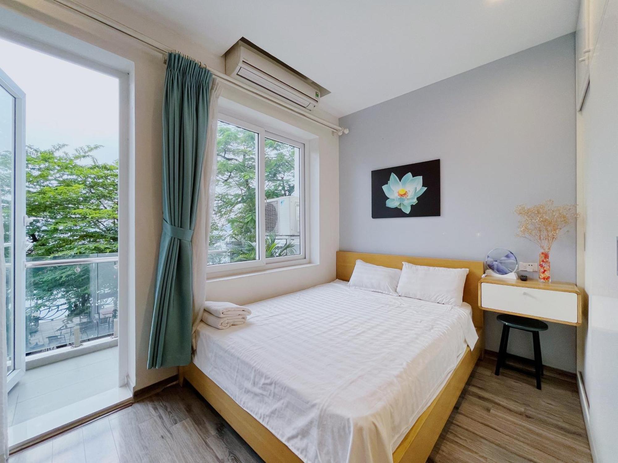 2 - View Apartment *
