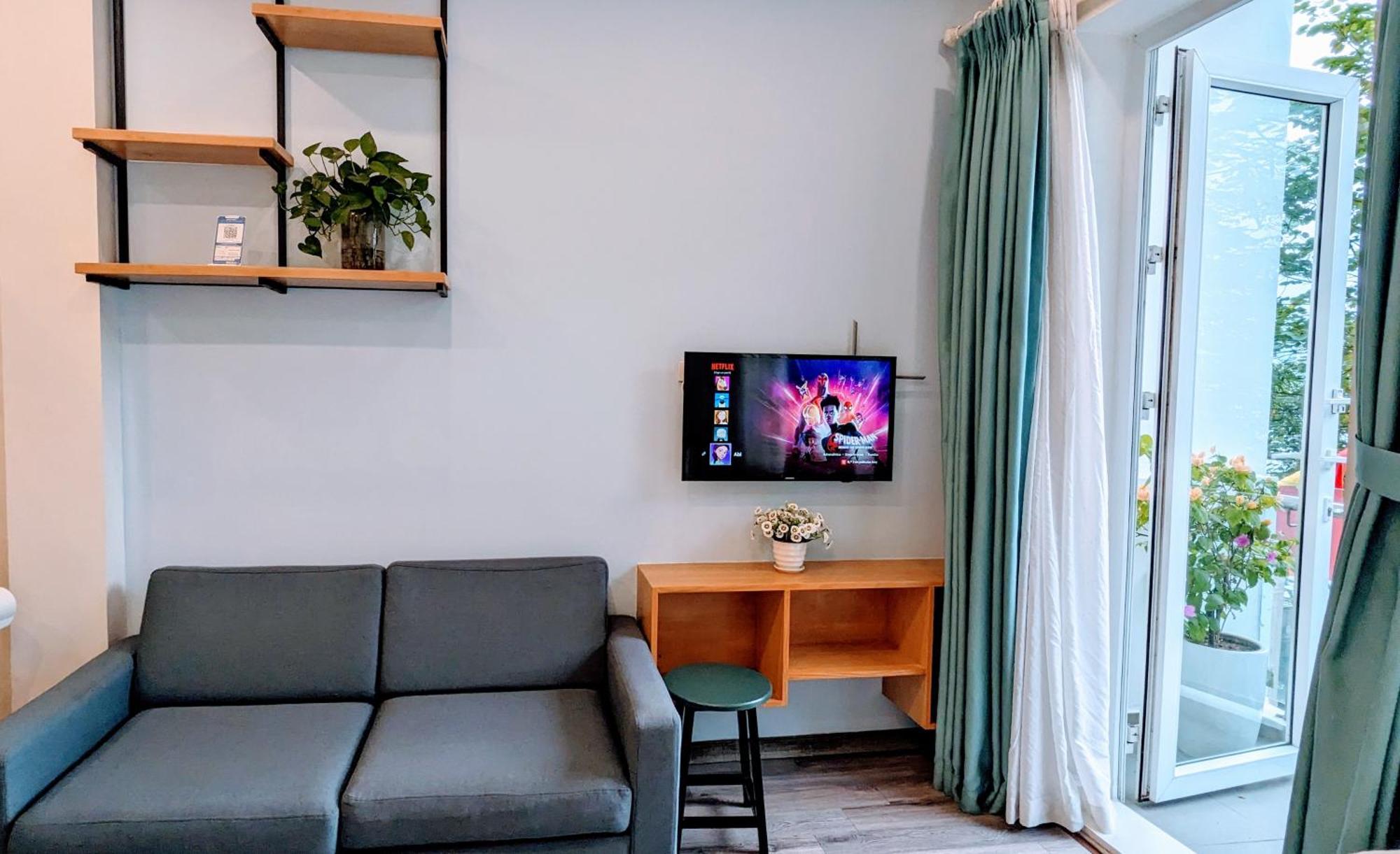2 - View Apartment *