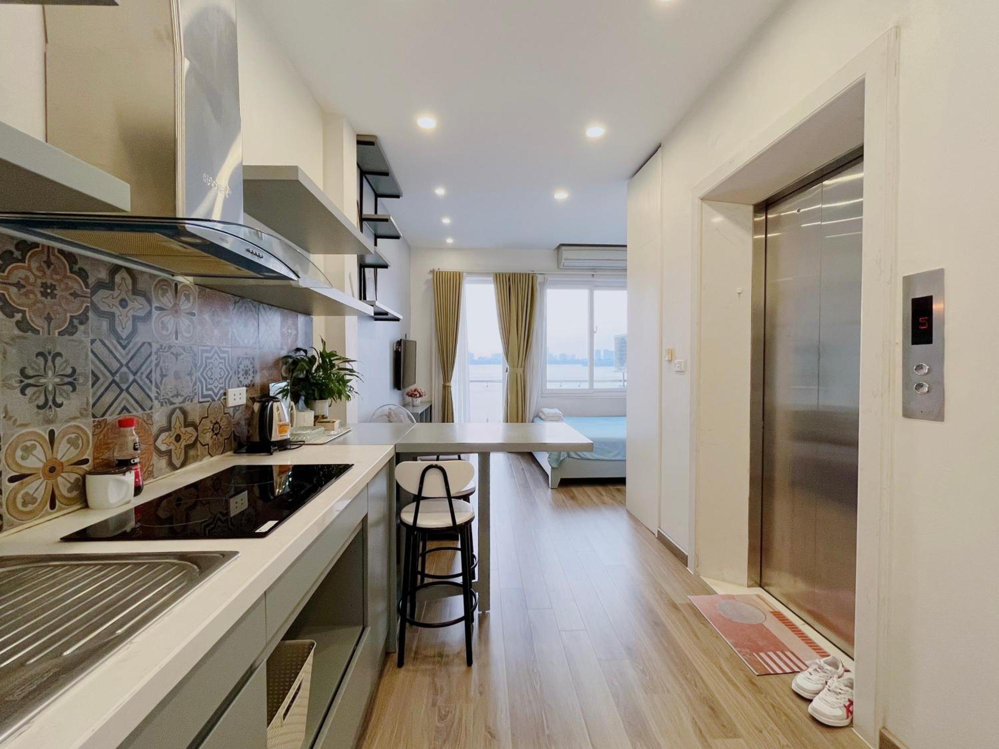 2 - View Apartment *