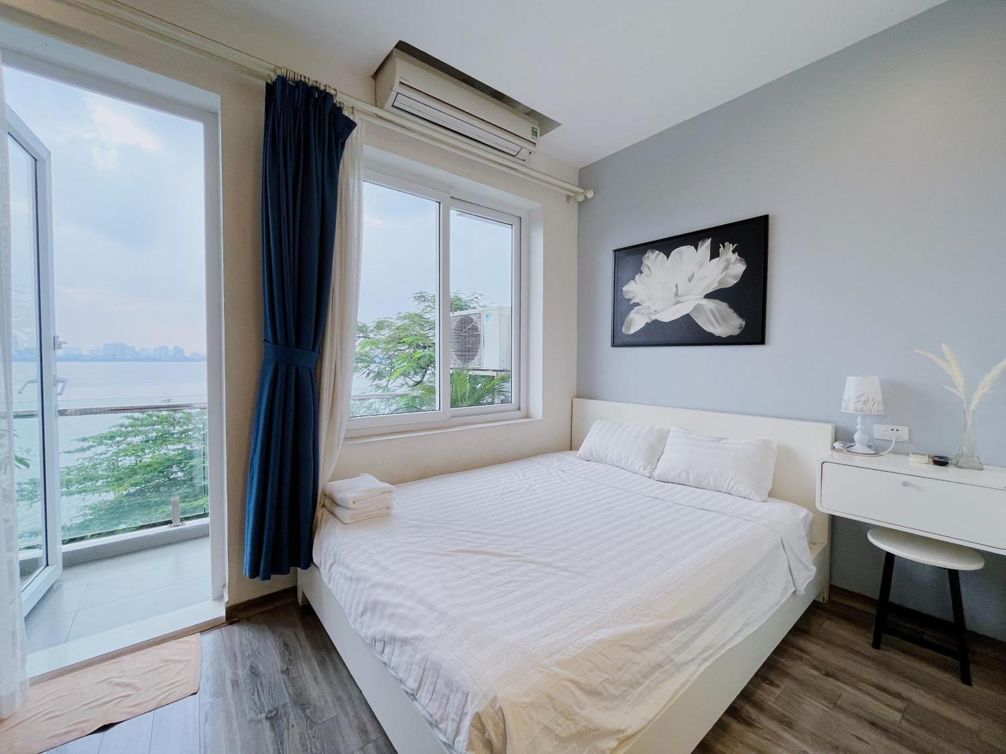 2 - View Apartment *